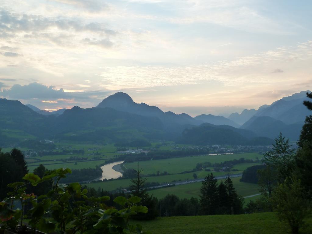 Pension Schone Aussicht Kuchl Exteriör bild